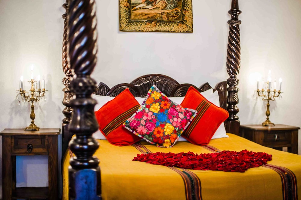 Hotel Casa Antigua 40/50