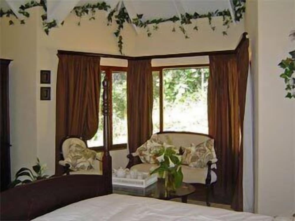 Forest Creek Lodge &amp; Spa 32/50