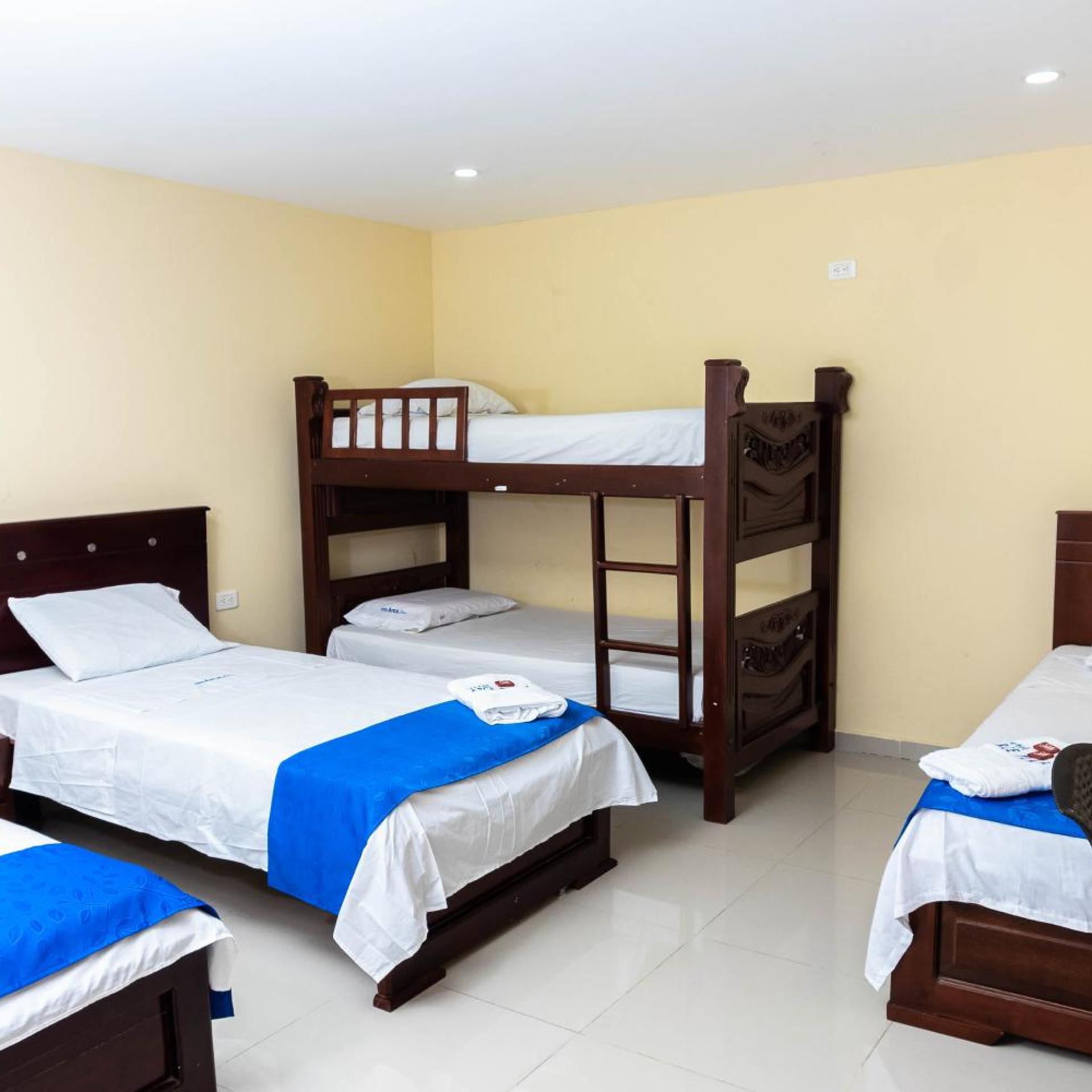 Hotel Arce Plaza 7/29