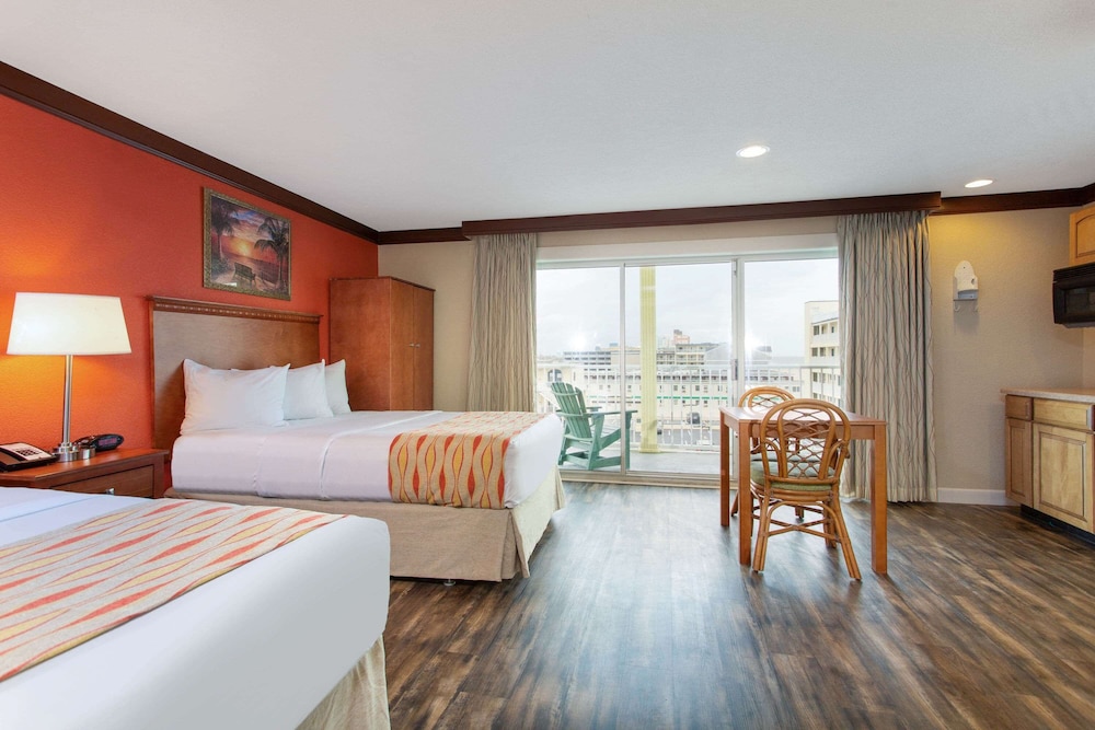 Days Inn by Wyndham Ocean City Oceanfront 26/64