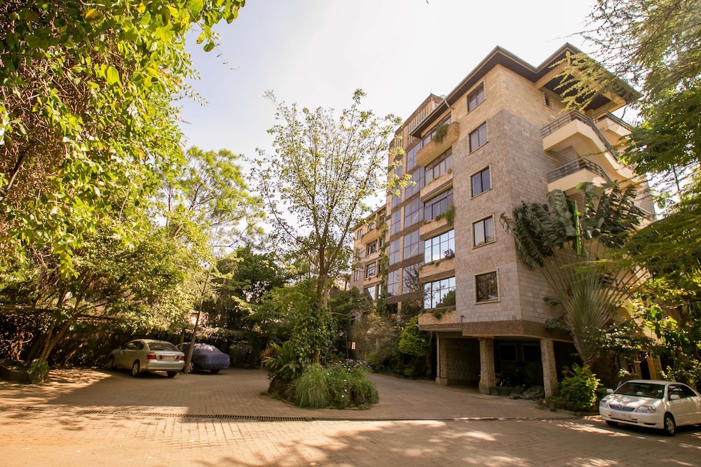 Kate's Apartments 72/80