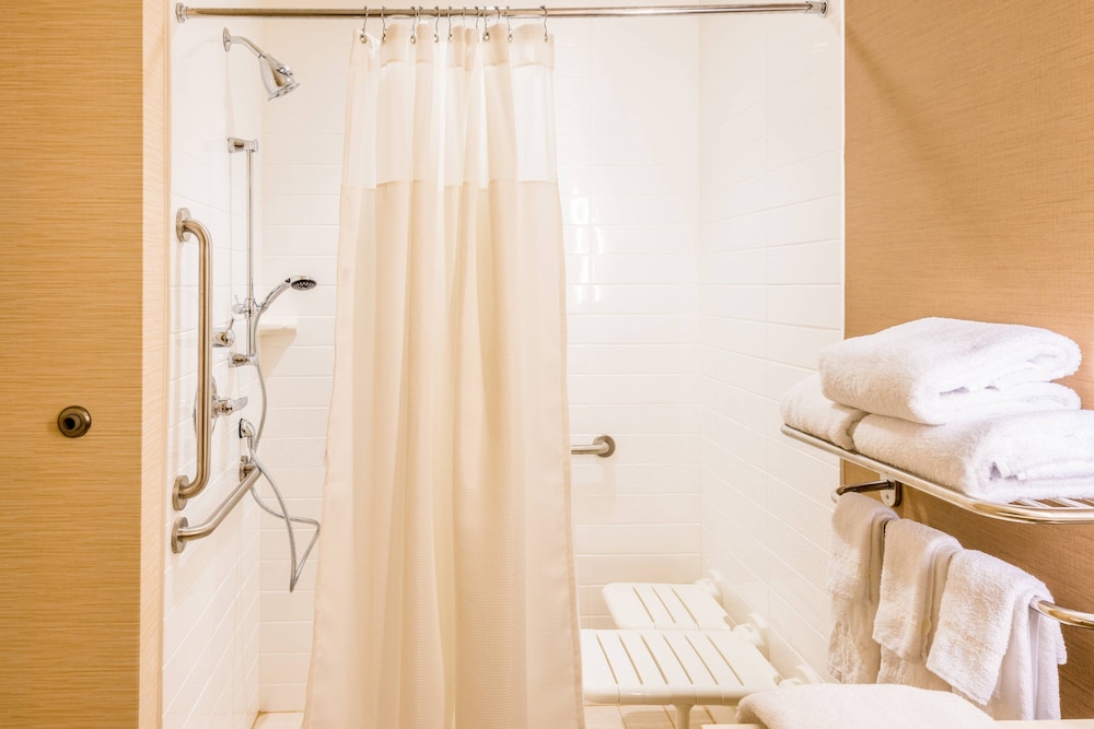 Fairfield Inn Suites Mobile Saraland 11/50