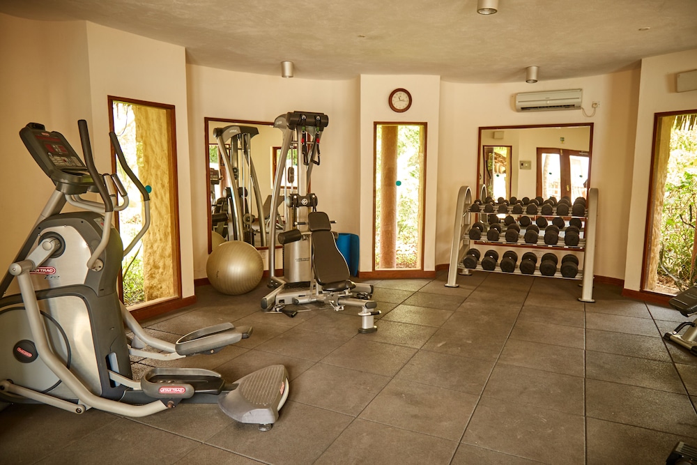 Pinewood Beach Resort and Spa 21/50