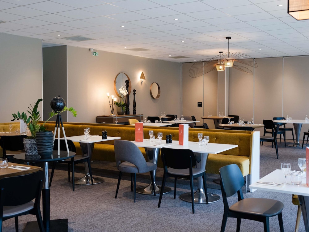 NOVOTEL BAYEUX 49/81