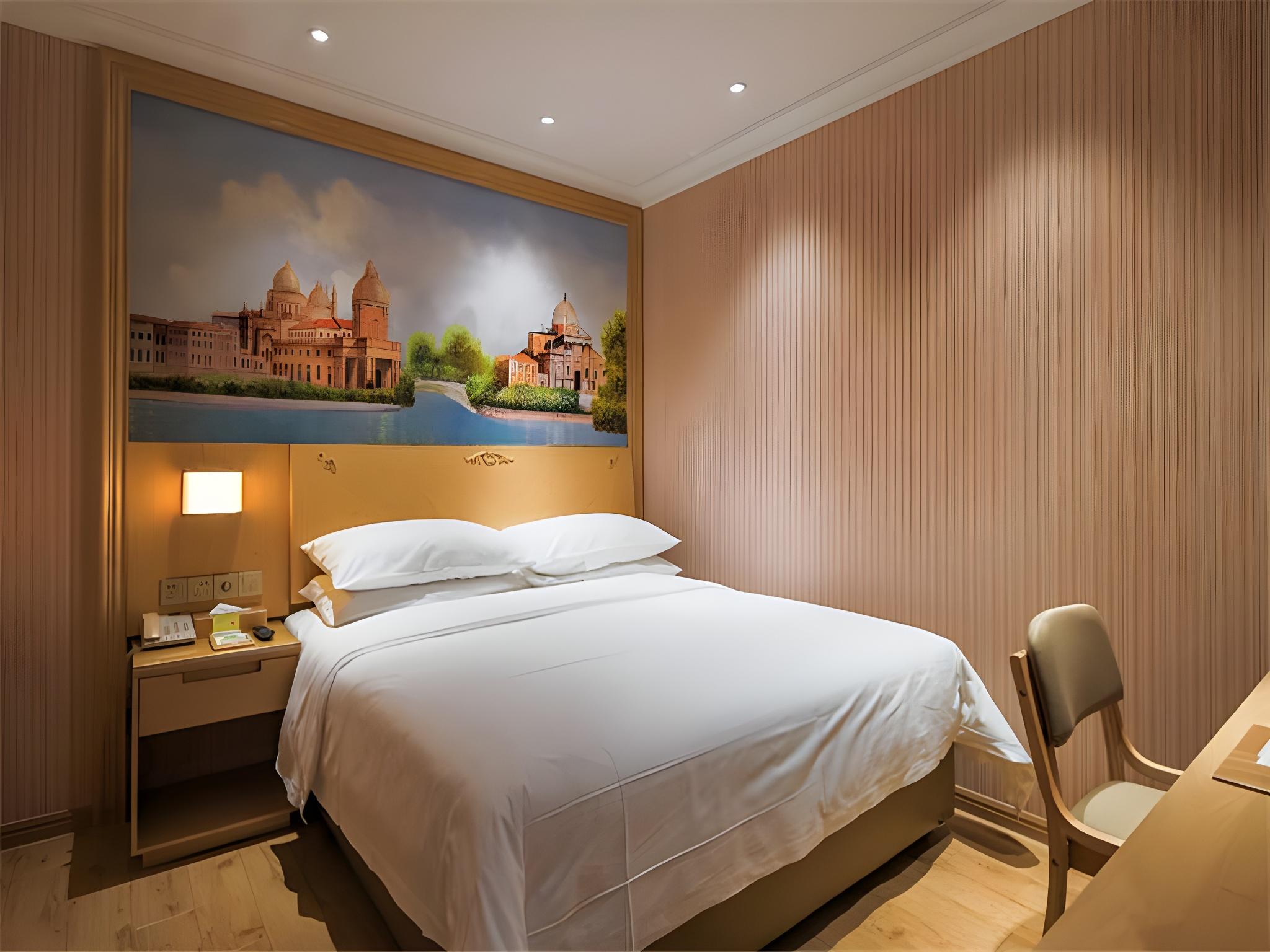 Vienna Hotel (Shanghai Hongmei South Road) 24/39