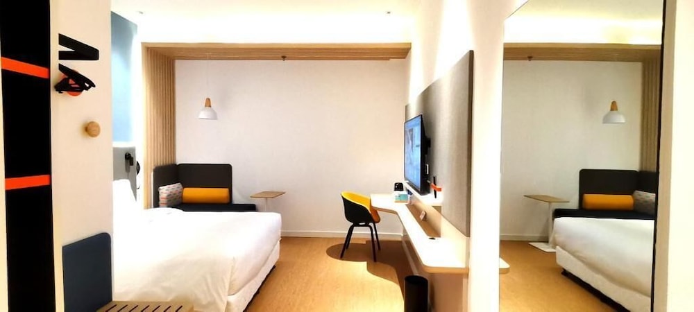 Holiday Inn Express Shenzhen North Station 16/29