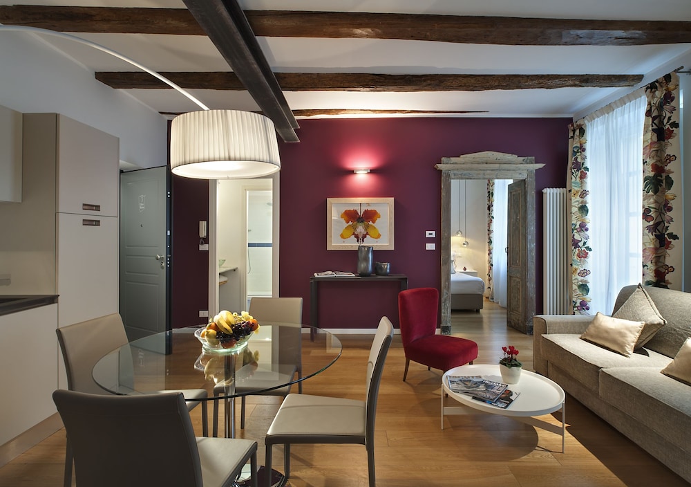 Piazza Vittorio Suites 12/20