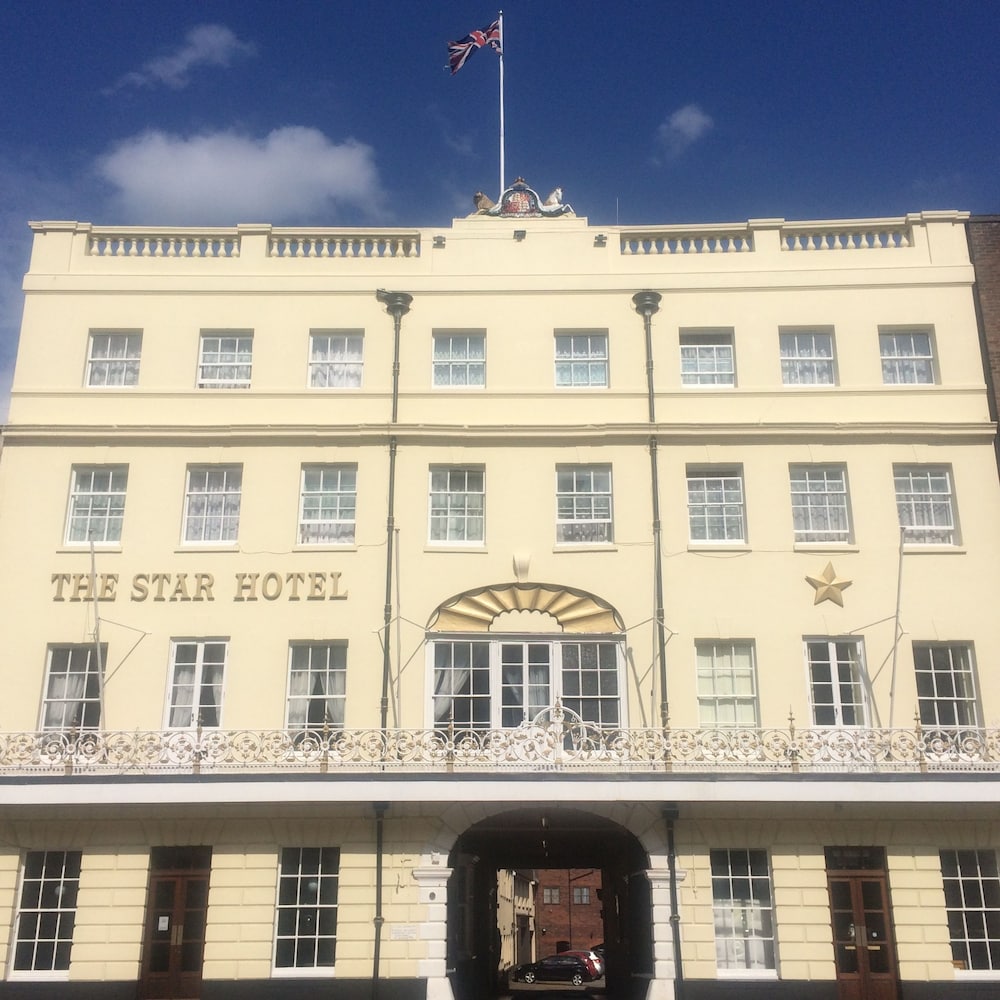 THE STAR HOTEL 1/54