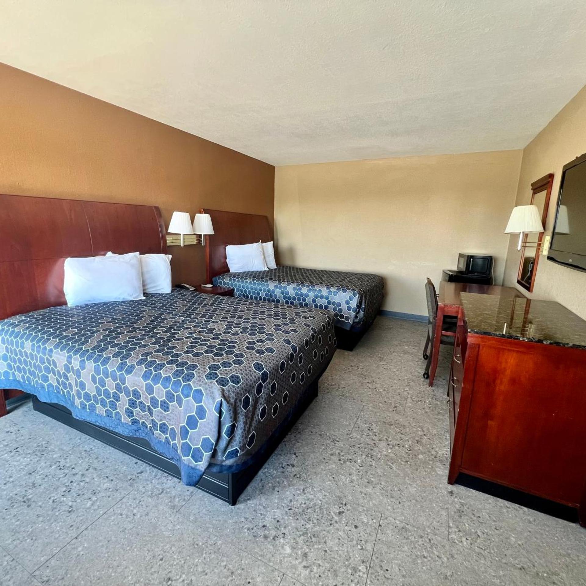 The Country Corner Inn 7/14