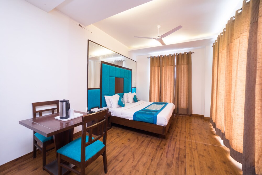 FAMILY, QUADRUPLE, DOUBLE BED, ACCESSIBLE