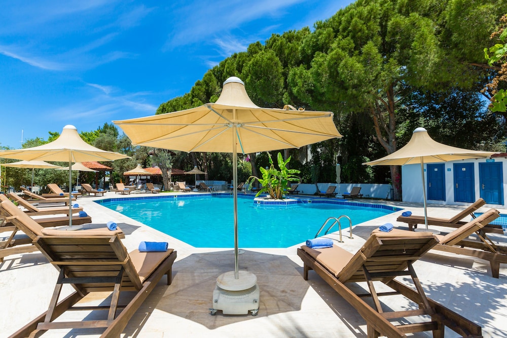 RISUS GARDEN MARINA HOTEL KUSADASI 39/48