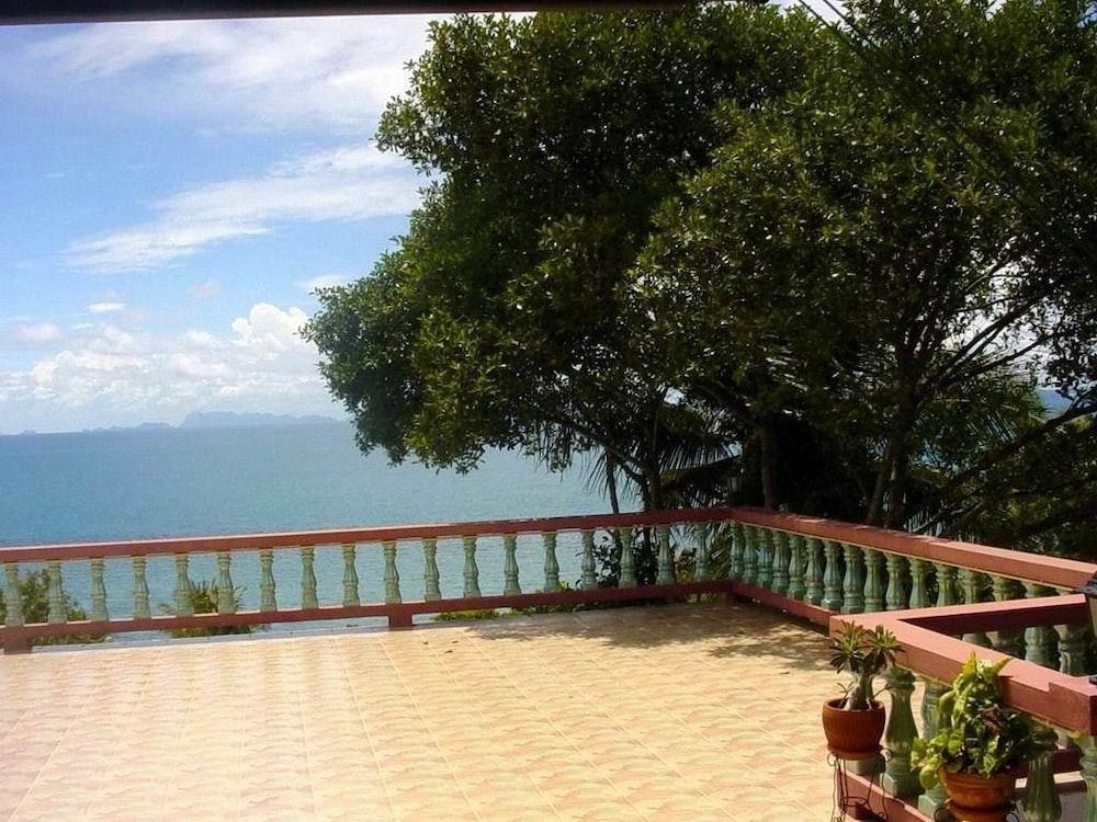 Golden Hill Resort 23/33
