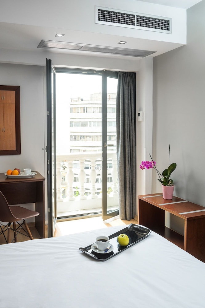 Athens Odeon Hotel 42/69
