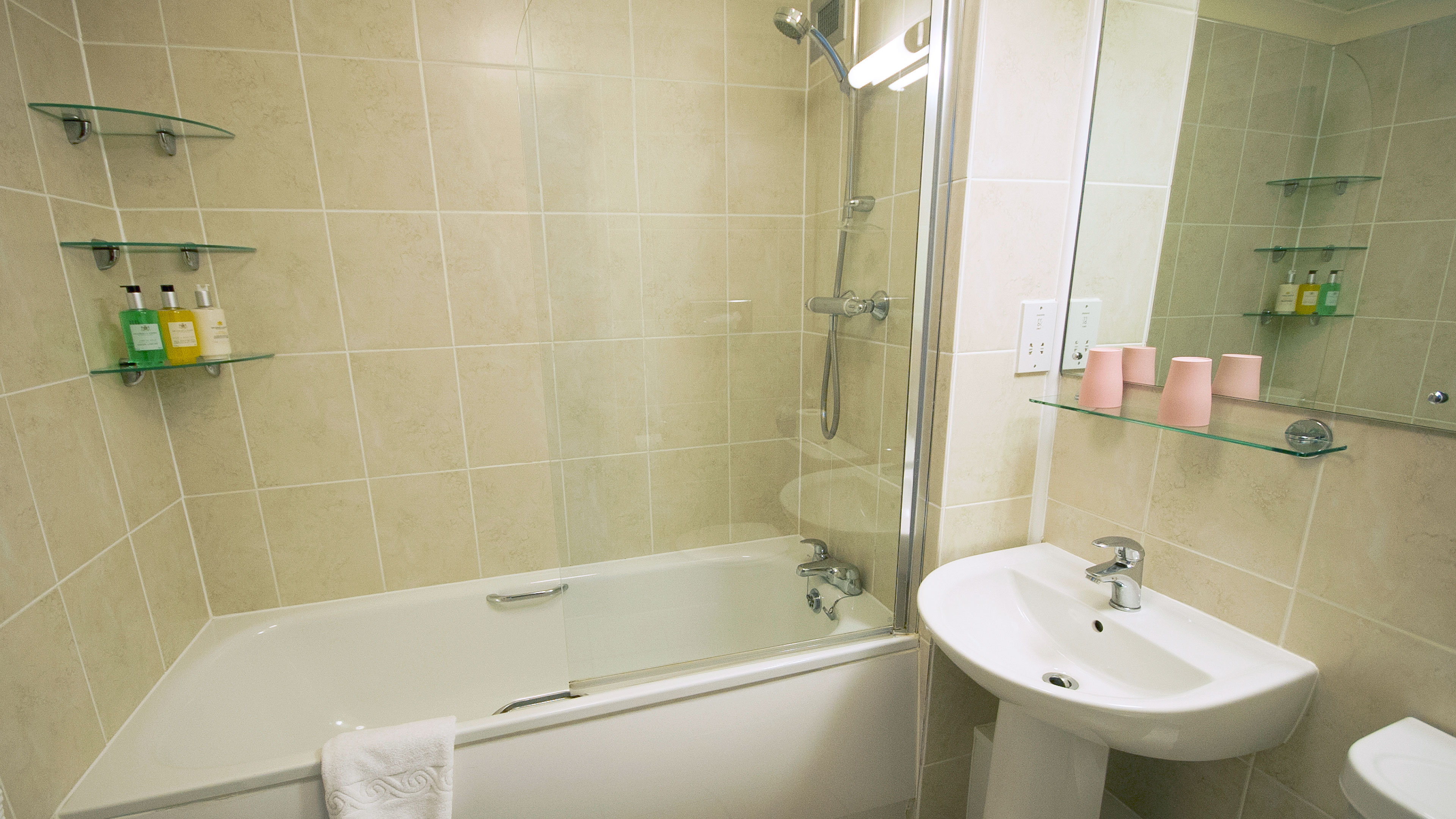 Crown Hotel Wetheral 44/49
