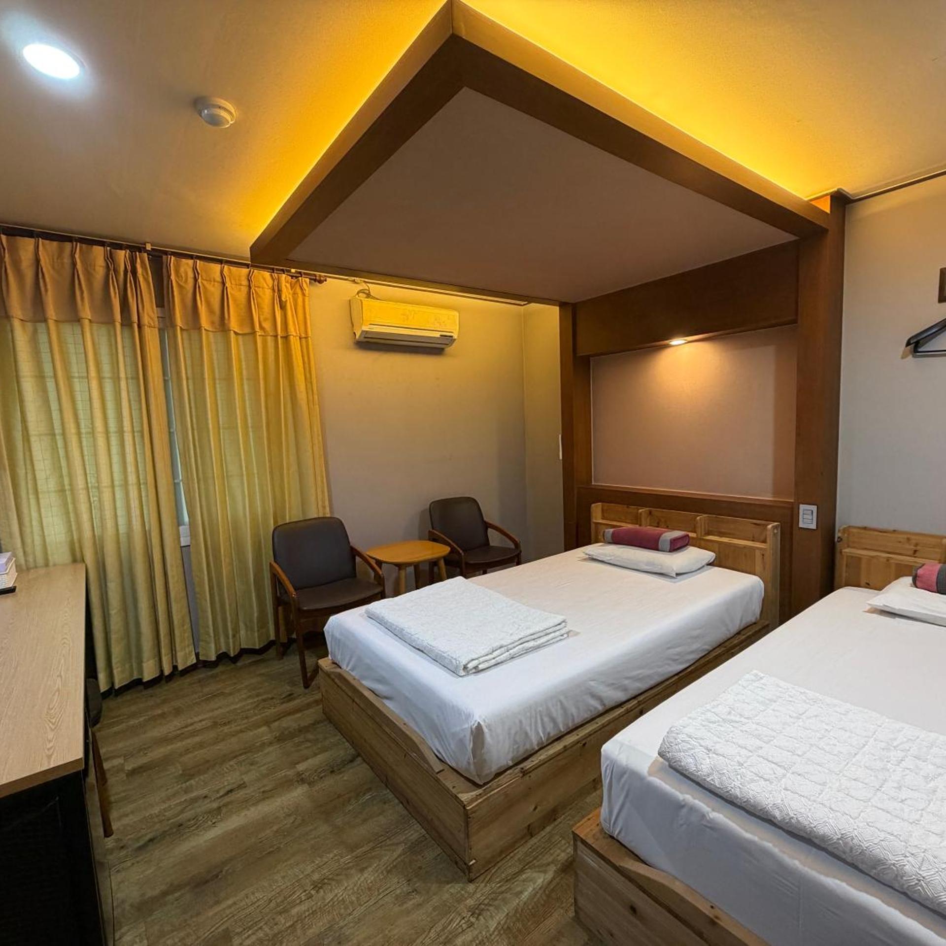Sweet Hotel 25/47