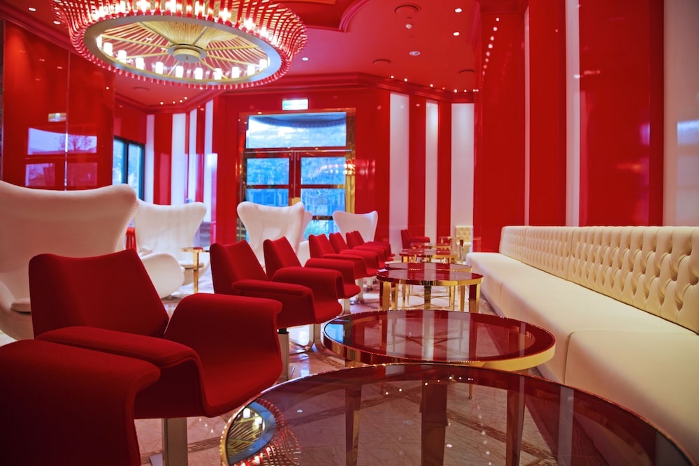 The Lin Hotel 38/61