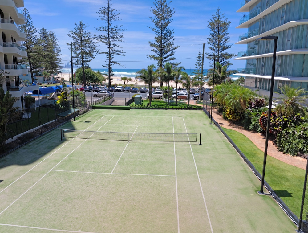 Burleigh Beach Tower 25/49