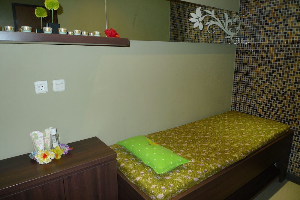 LOMBOK GARDEN HOTEL 24/70