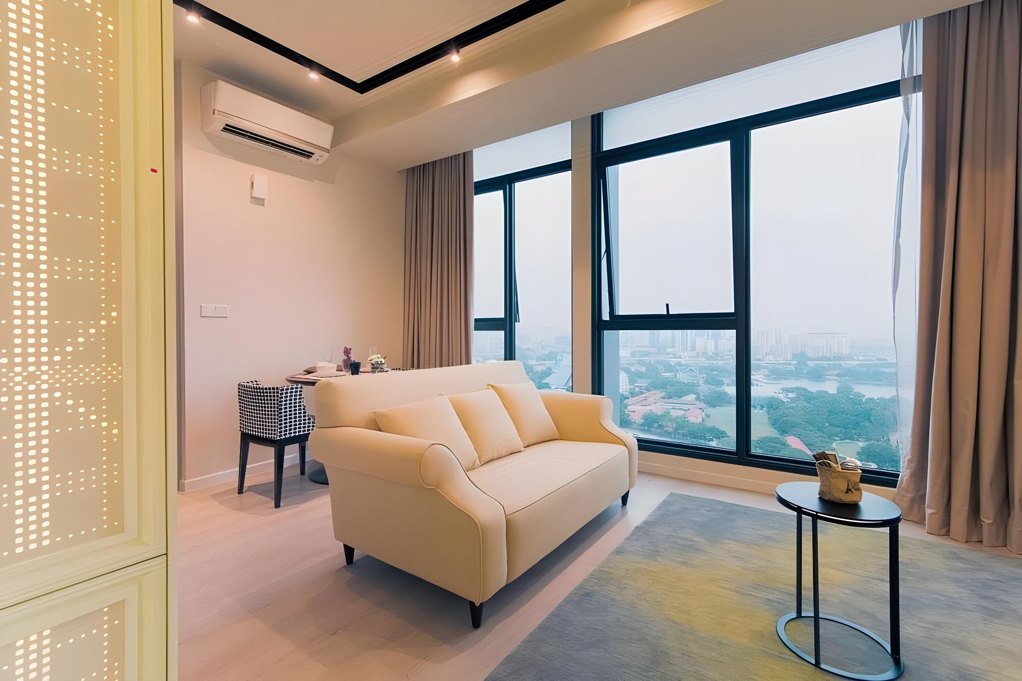 Expressionz Professional Suites by G Suites 14/50