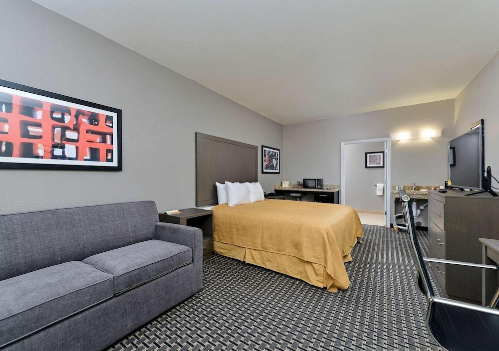 Quality Inn Suites Cotulla 29/49