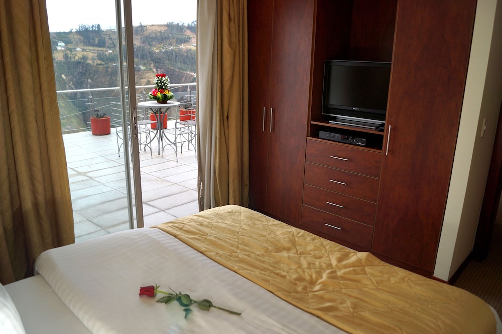 Stubel Suites and Cafe 20/69