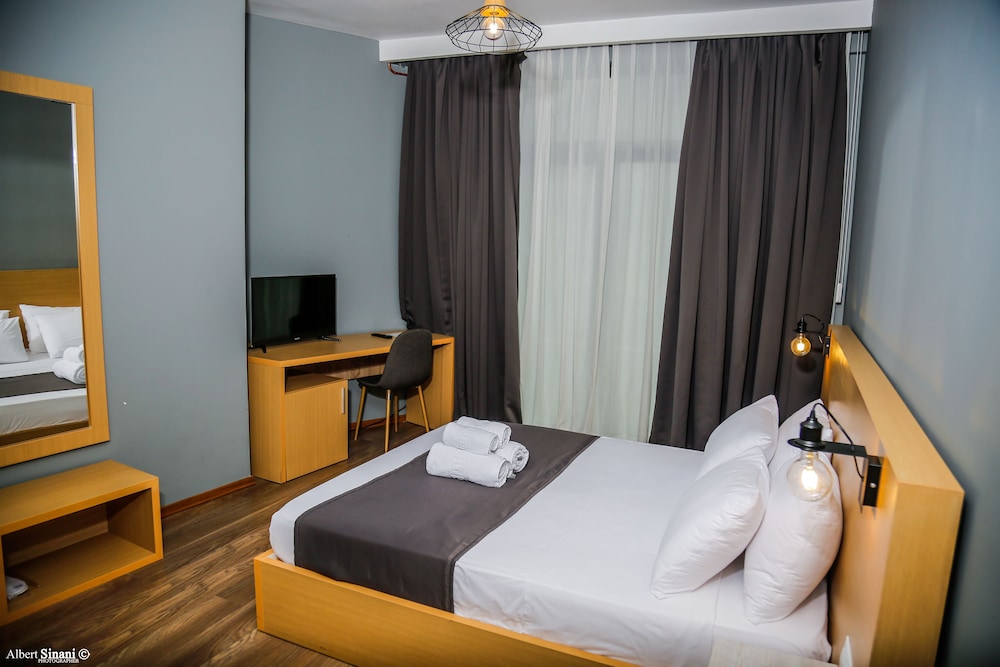 Arc Hotel Tirana 12/50