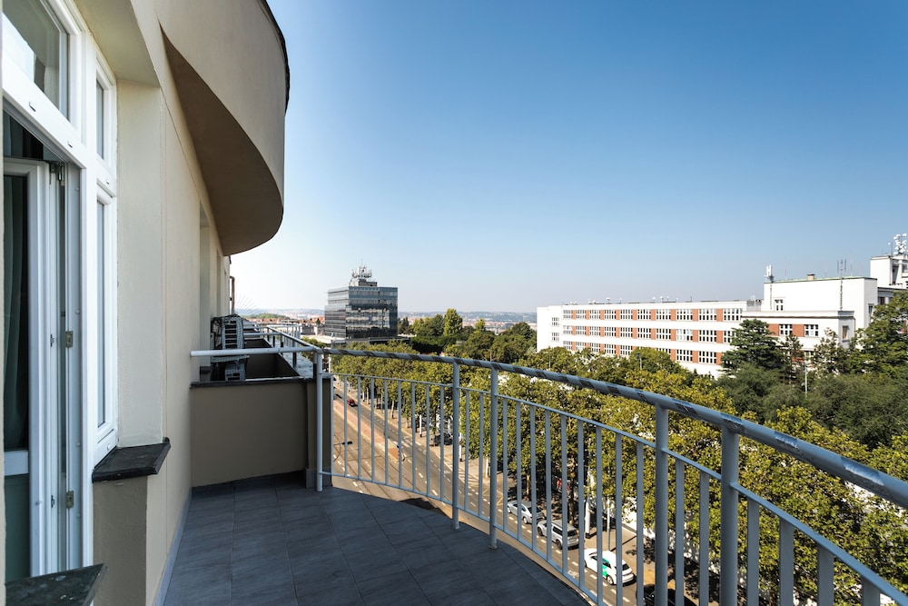 My Hotel Apollon Prague 48/50