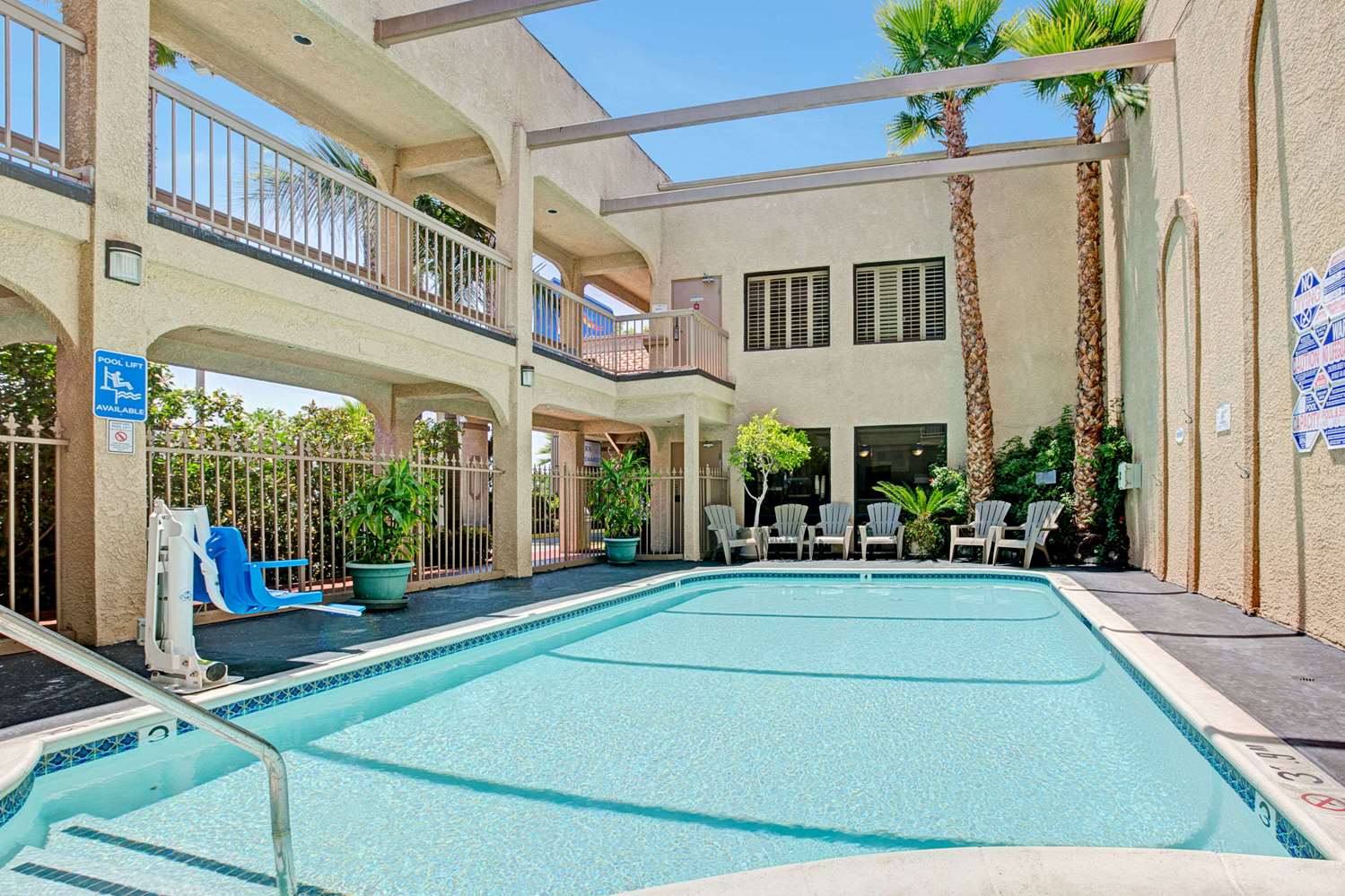 Studio6 Suites Lawndale, CA – South Bay 15/22