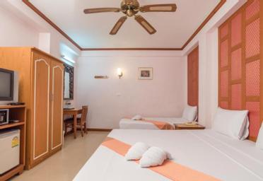 SUPERIOR TRIPLE ROOM