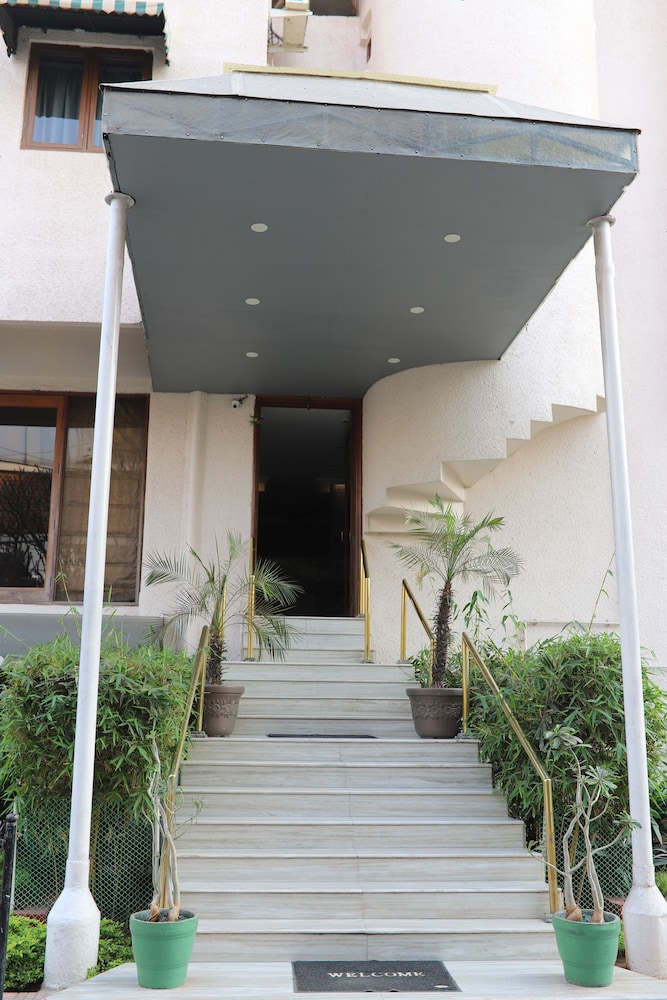 HOTEL GRG 2/27