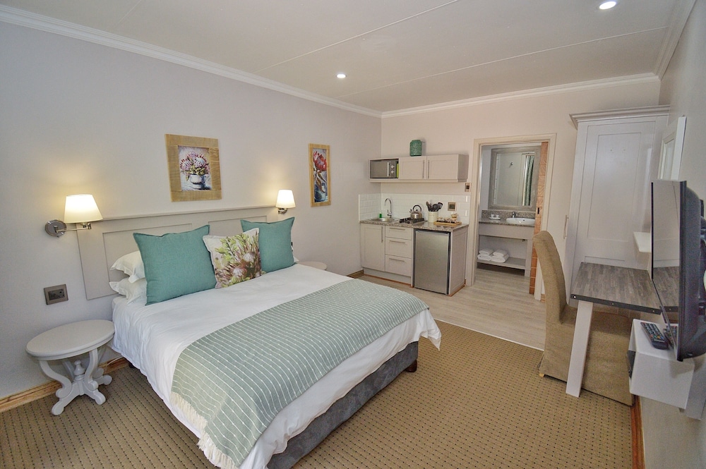 Clarens Retreat 7/37