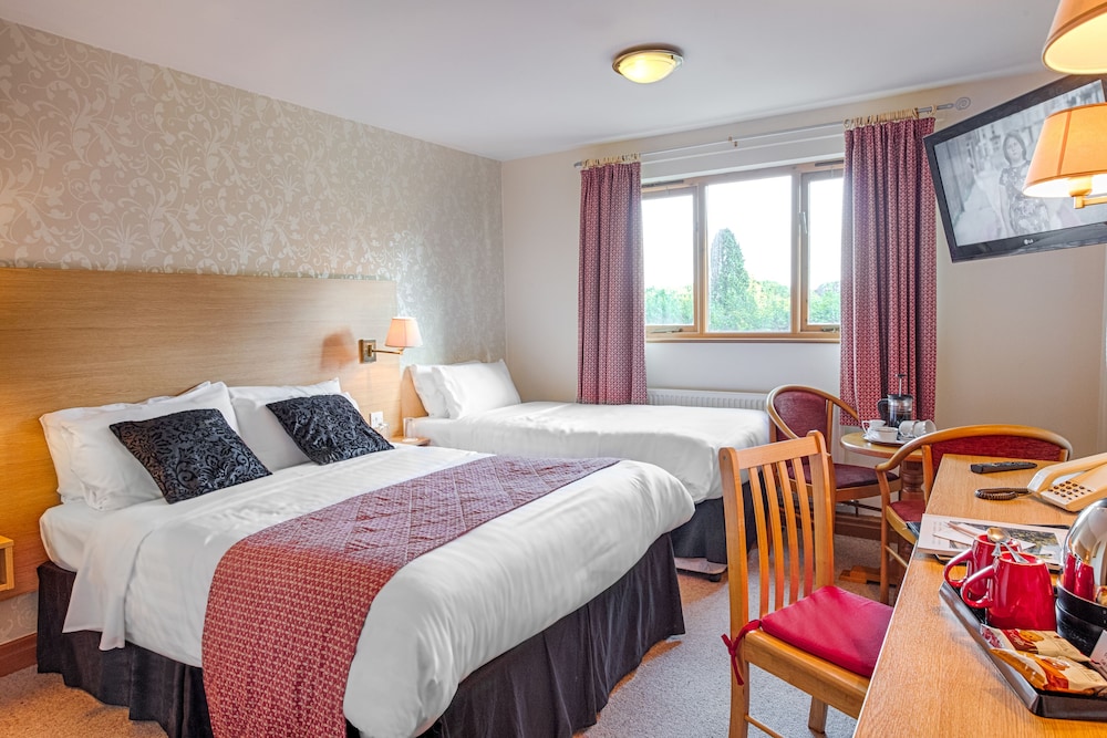 Classic Lodges Bagden Hall Hotel 12/63