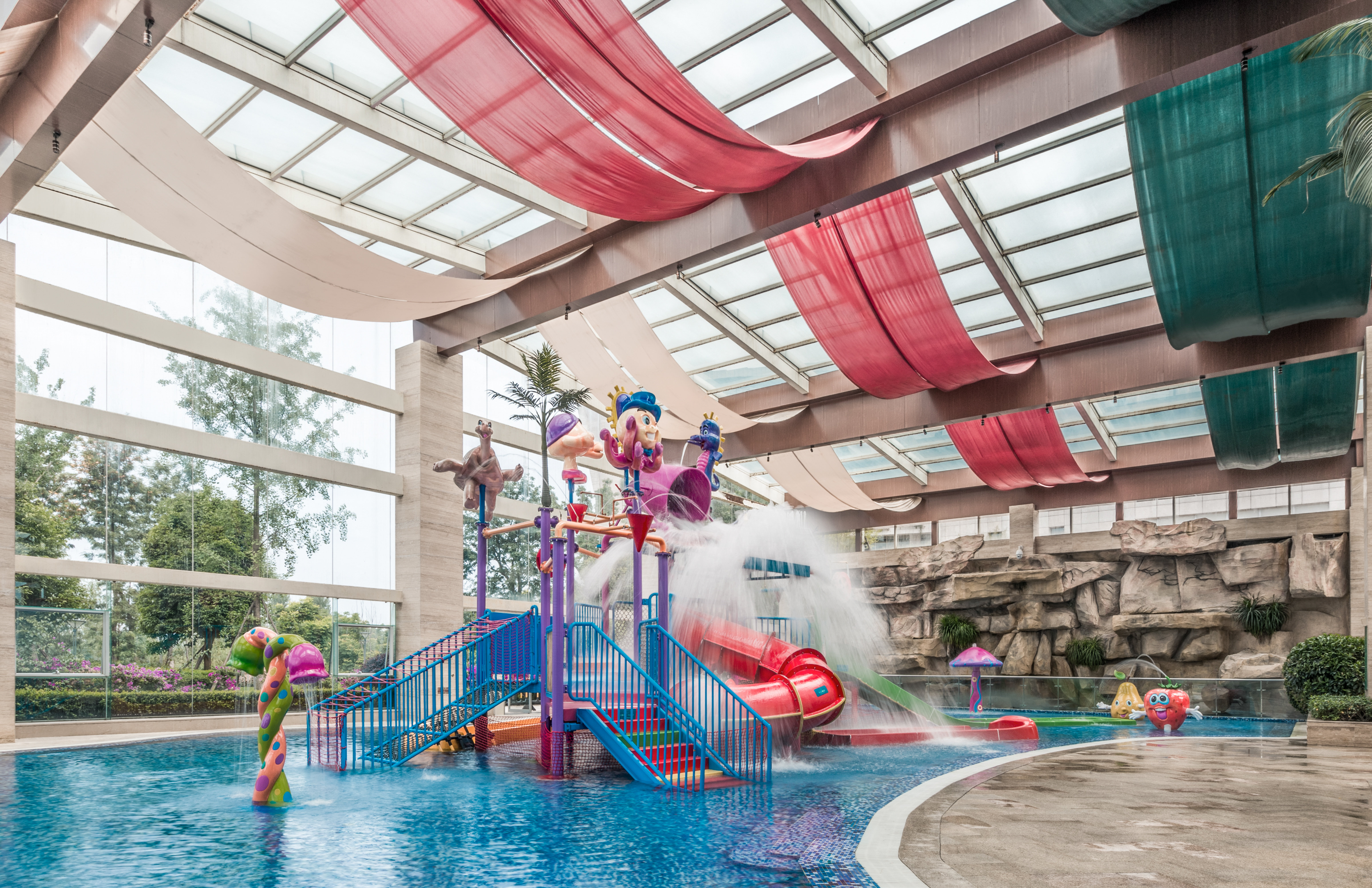 INTERCONTINENTAL HEILONG LAKE 44/50