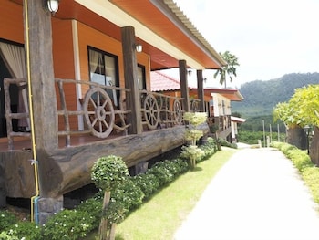 Chomview Resort 4/70