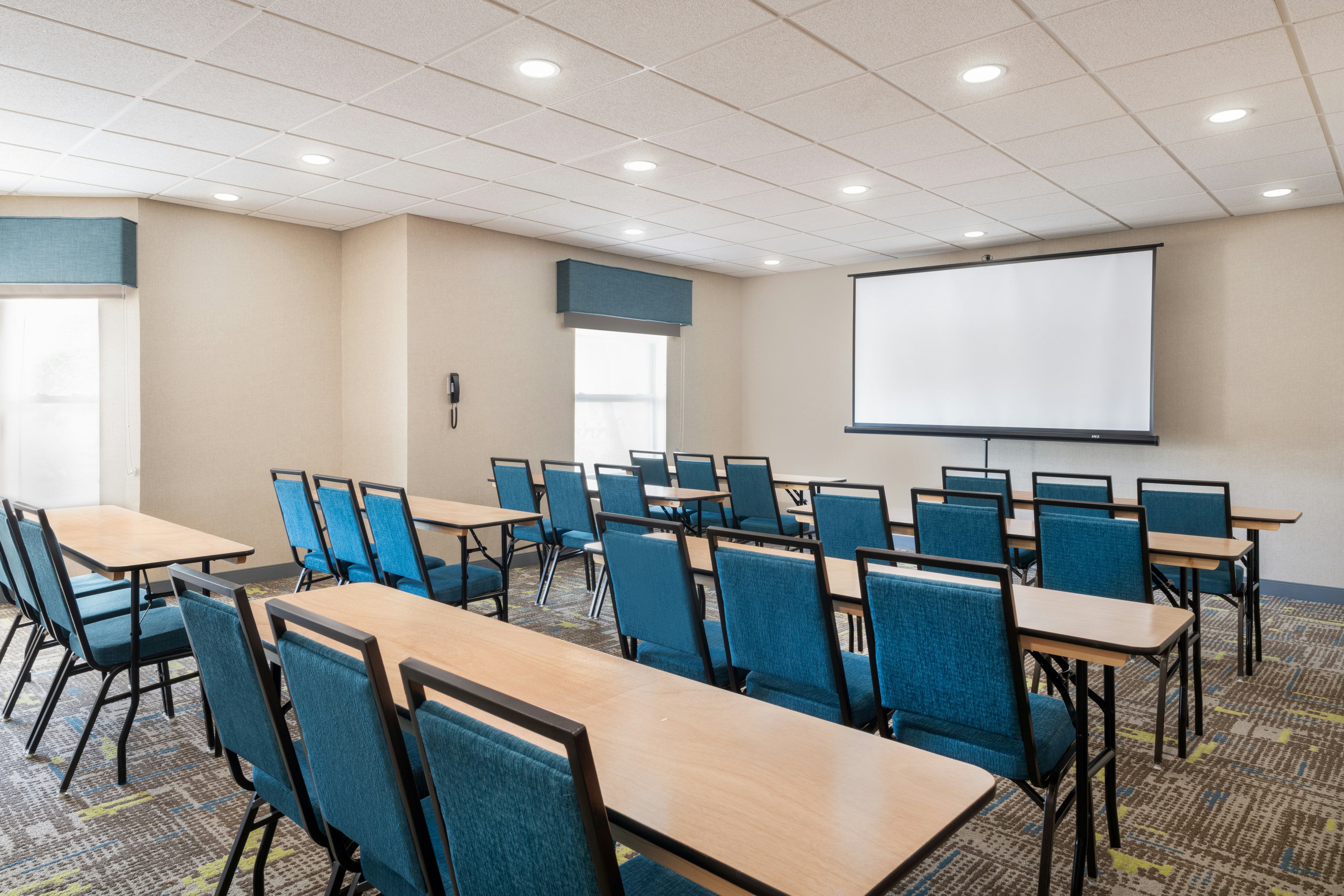 Hampton Inn & Suites Fort Myers Beach/Sanibel Gateway 10/13