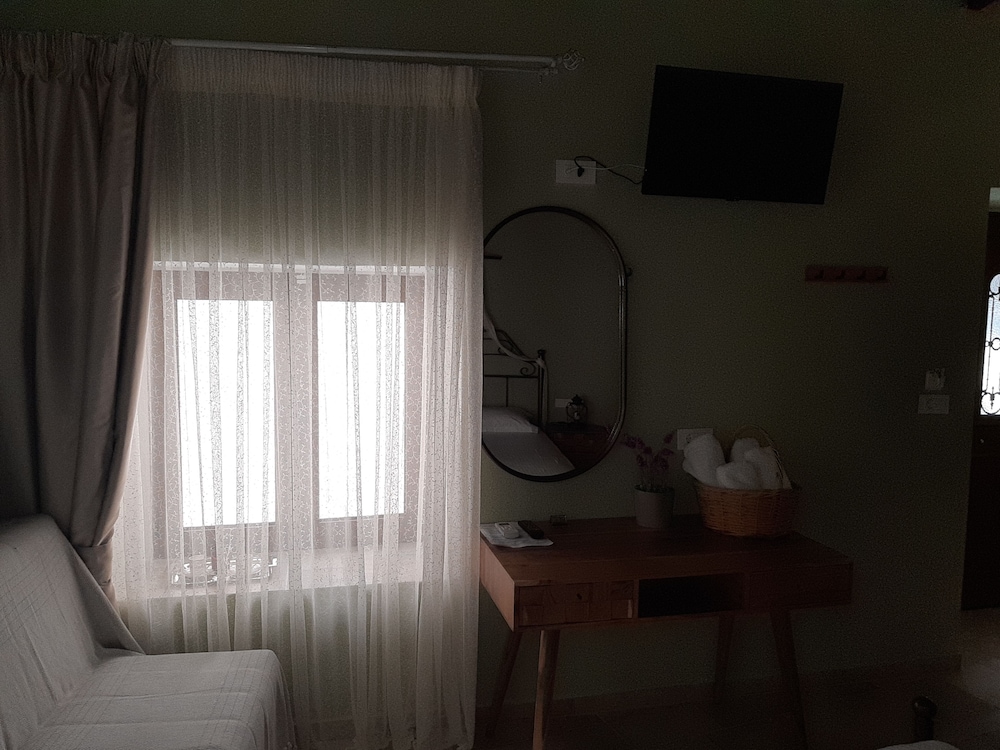 Paraskevi's Luxury Studios 33/46