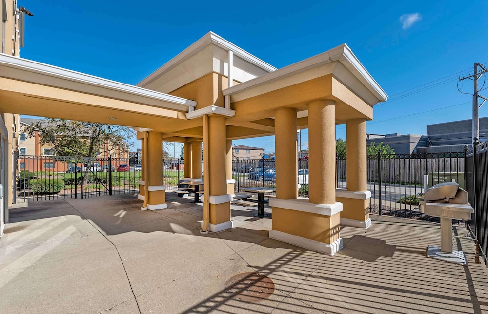 Extended Stay America - Chicago- O'hare - Allstate Arena 4/51