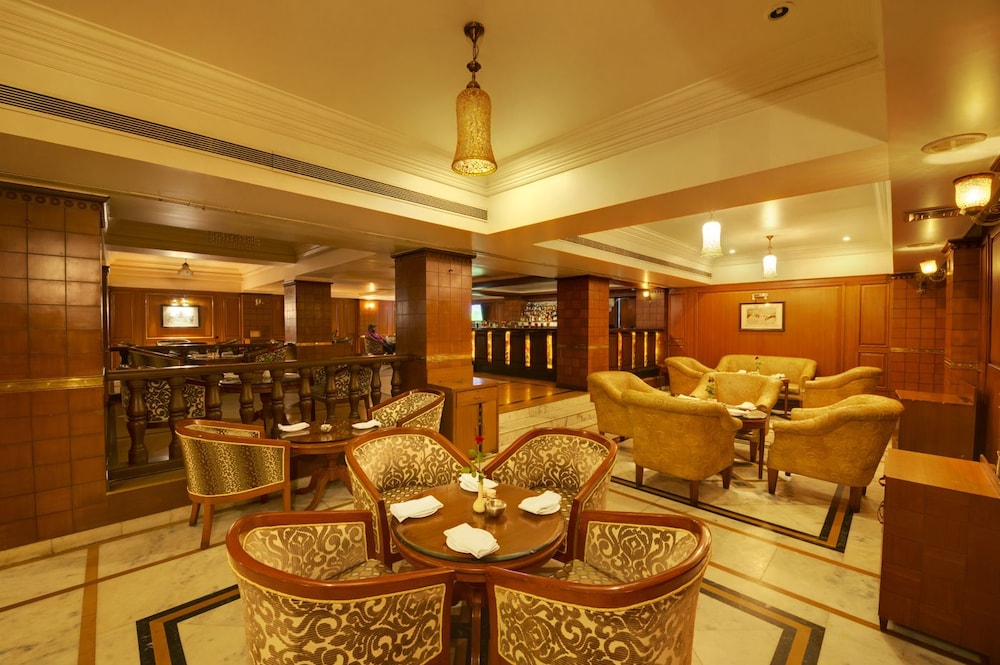 Hotel Babylon International 24/27