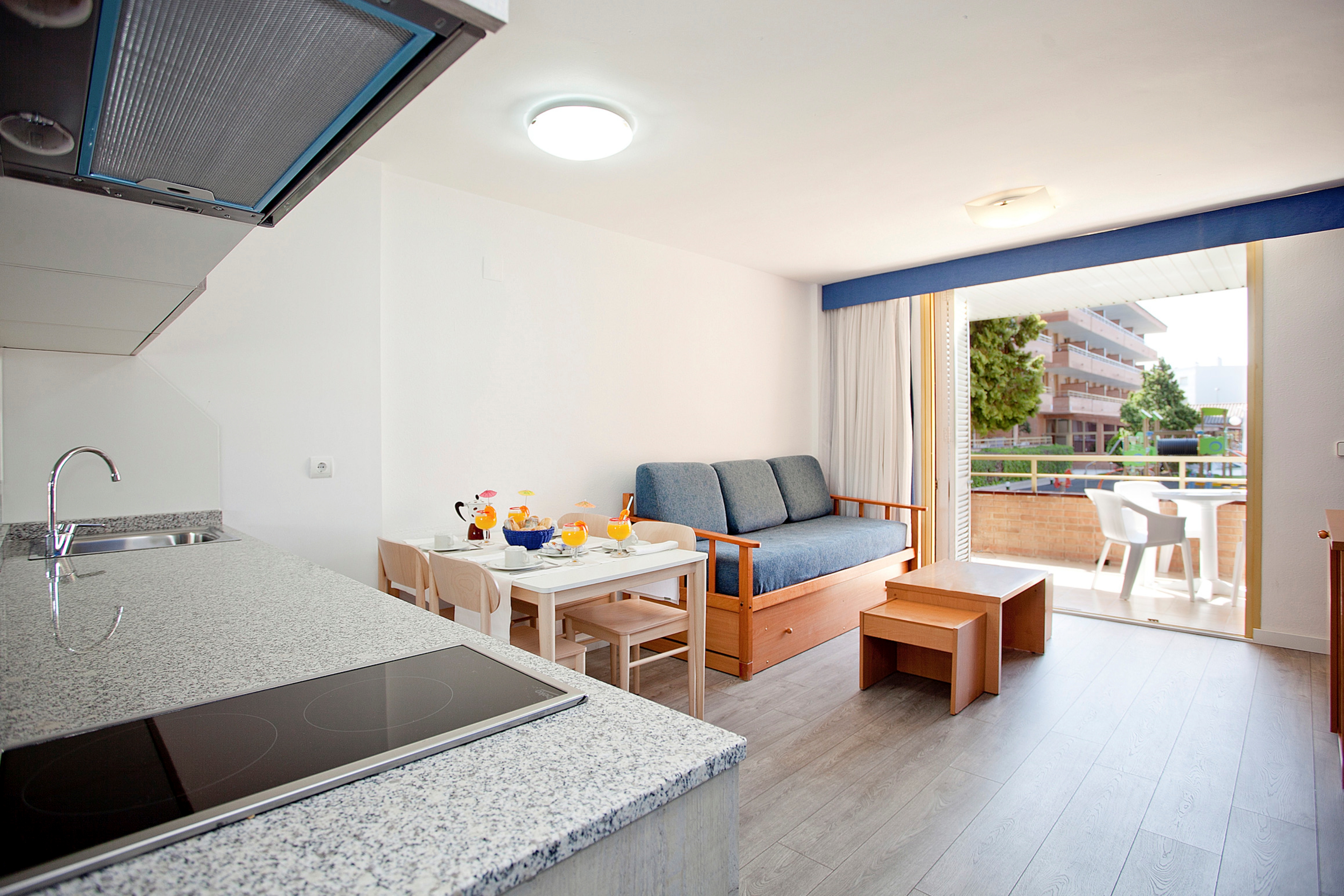 Voramar Aparthotel 7/21