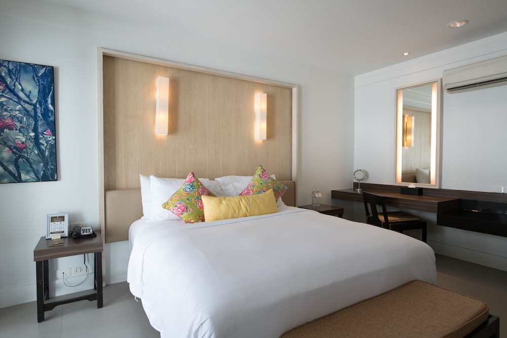 Sawaddi Patong Resort & Spa 26/75