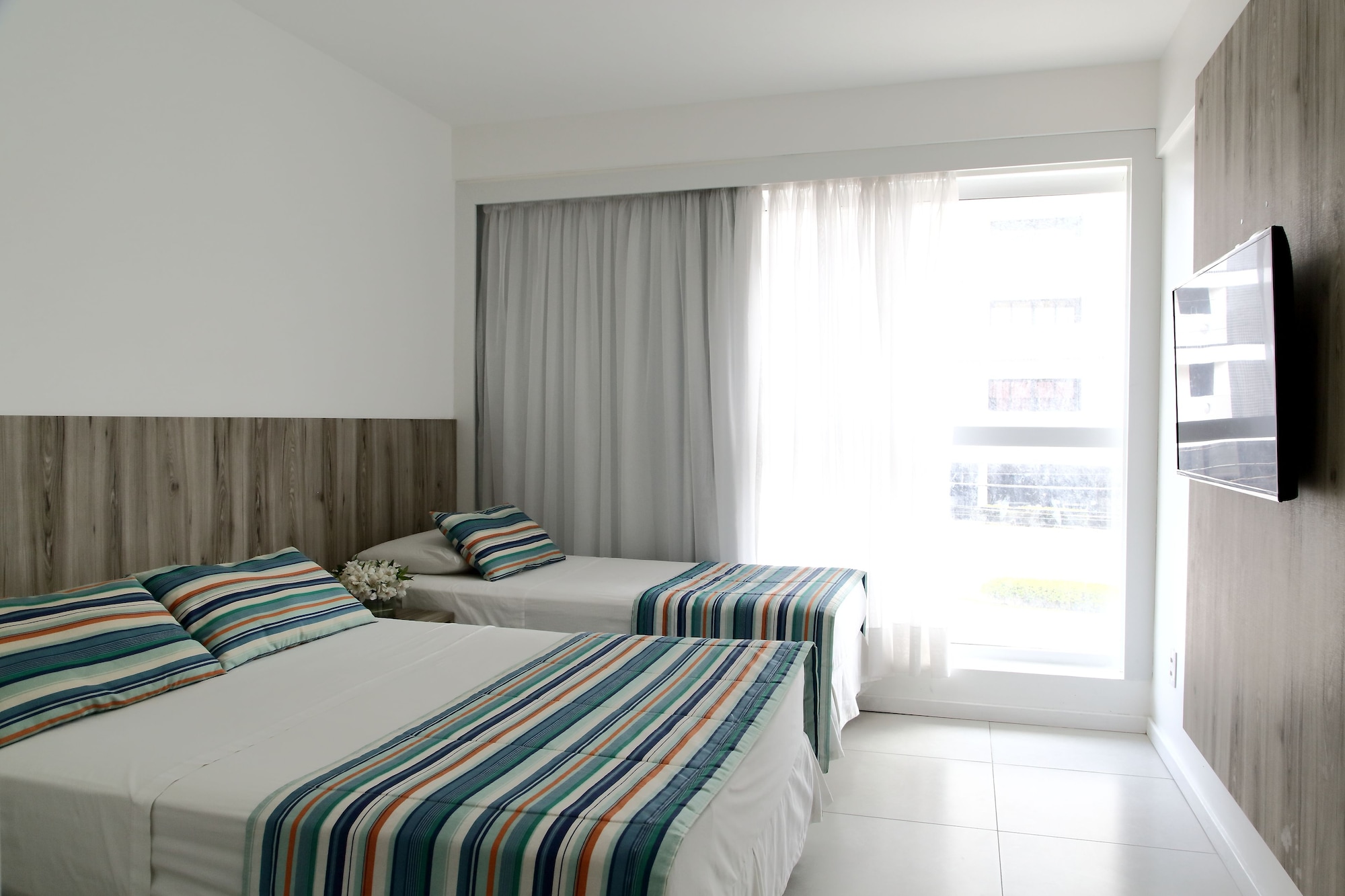 Premium Double Room + 1 Single Bed (no sea view) 1 double + 1 single، Hotel Praia Bonita Jatiuca 2/10