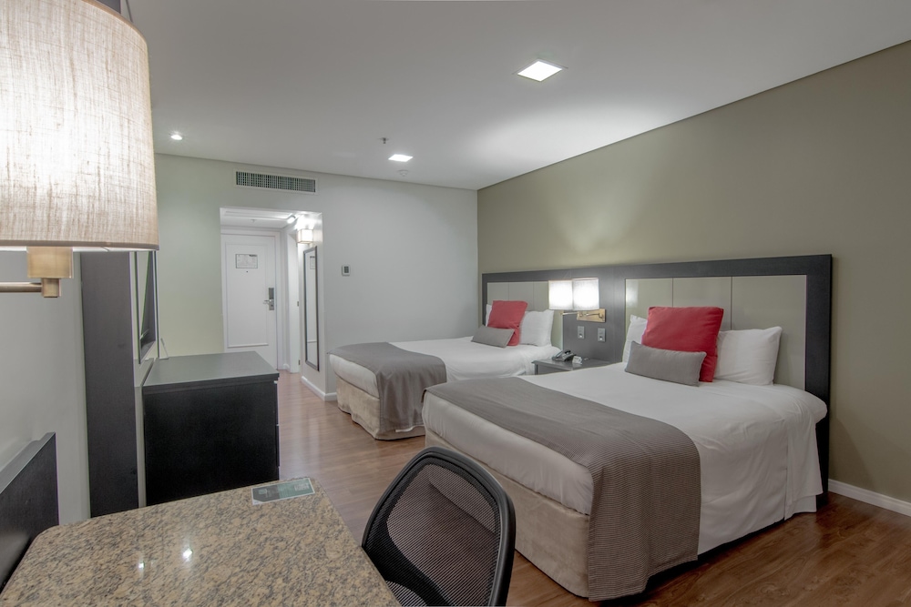 Hotel Deville Prime Porto Alegre 13/50