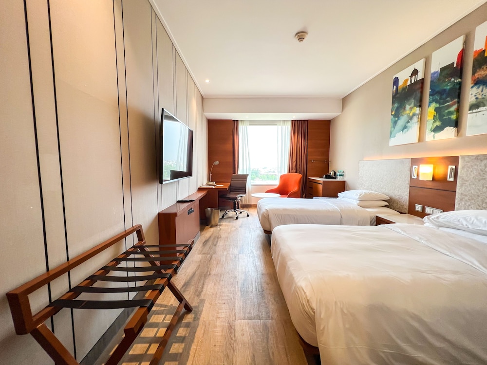 ROOM, TWIN BEDS