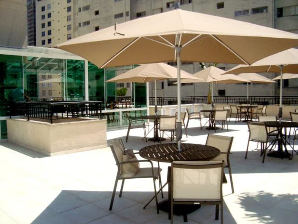 UPPER HOTEL 15/21