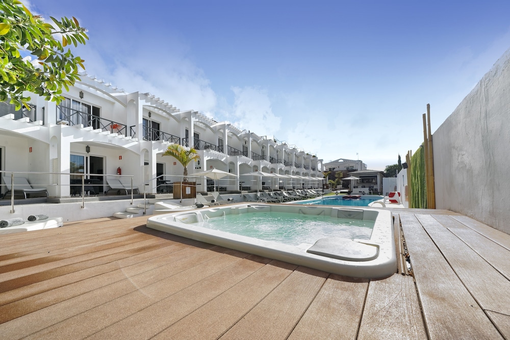 Vista Bonita Gay Resort 30/39