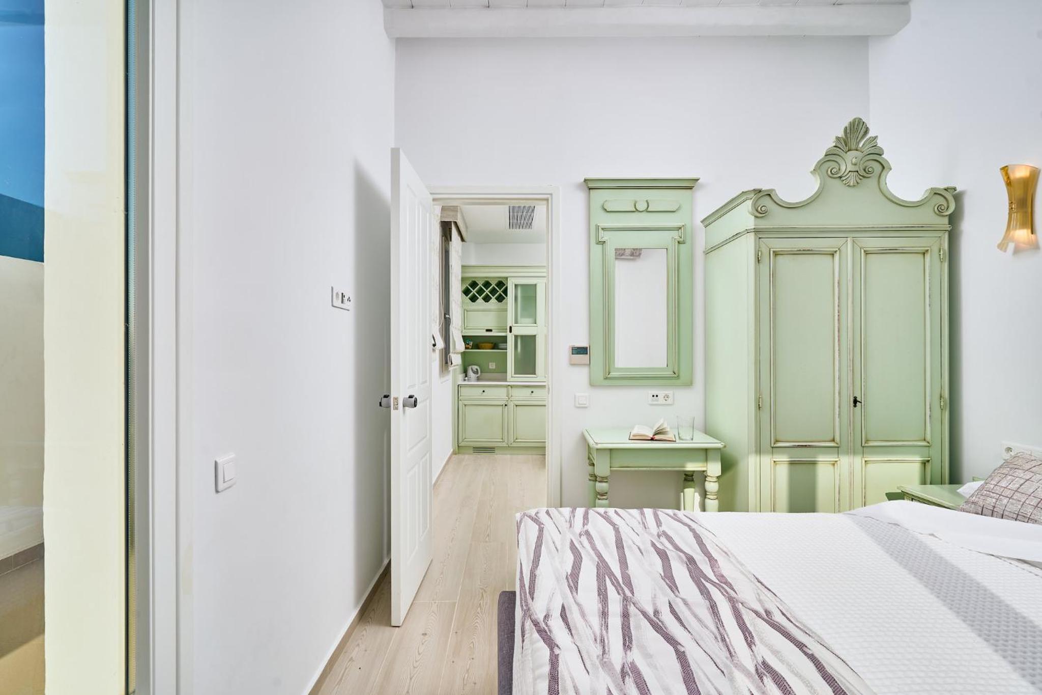 2 BEDROOMS, VILLA, SEA VIEW