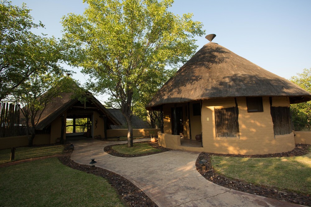 Mopane Bush Lodge 24/34