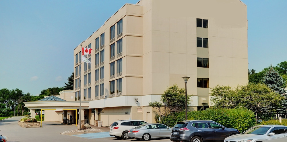 Allure Hotel & Conference Centre 45/50