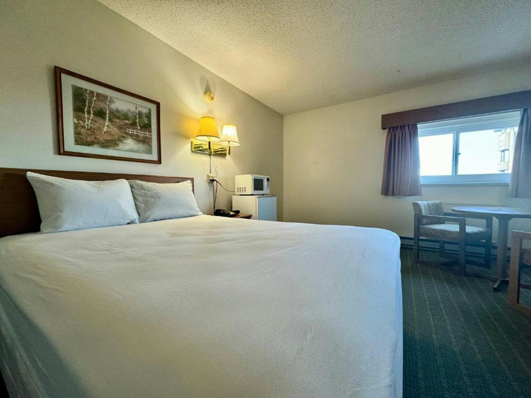 Dakota Inn Minot 9/34