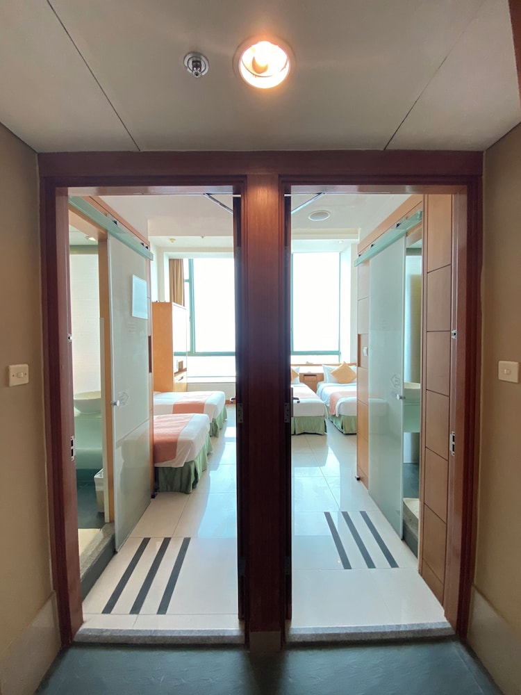 Rambler Garden Hotel 40/40